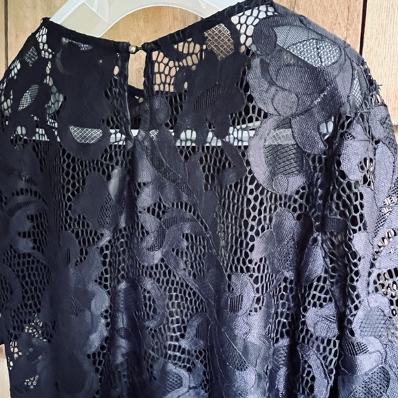 Suzanne Betro Womens 1X Floral Black Full Lace Boho Blouse Short Sleeve - Picture 7 of 9